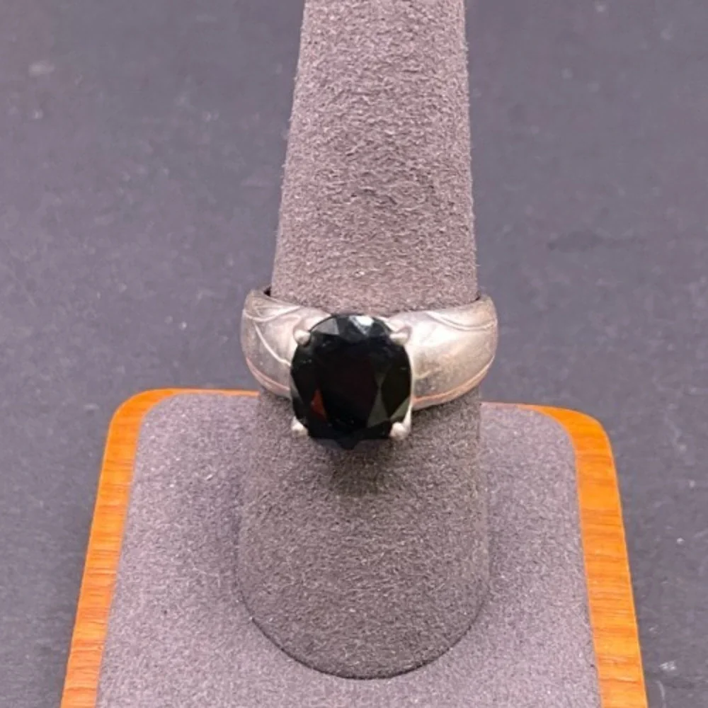 Vintage Sterling Silver 925 Oval Black Onyx Faceted Gemstone Ring Sz 8.5
